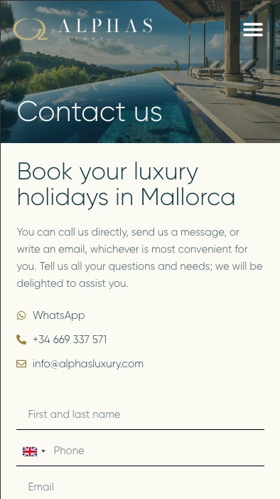 Página de contacto de Alphas Luxury en el móvil, con WhatsApp, teléfono y correo y el formulario debajo